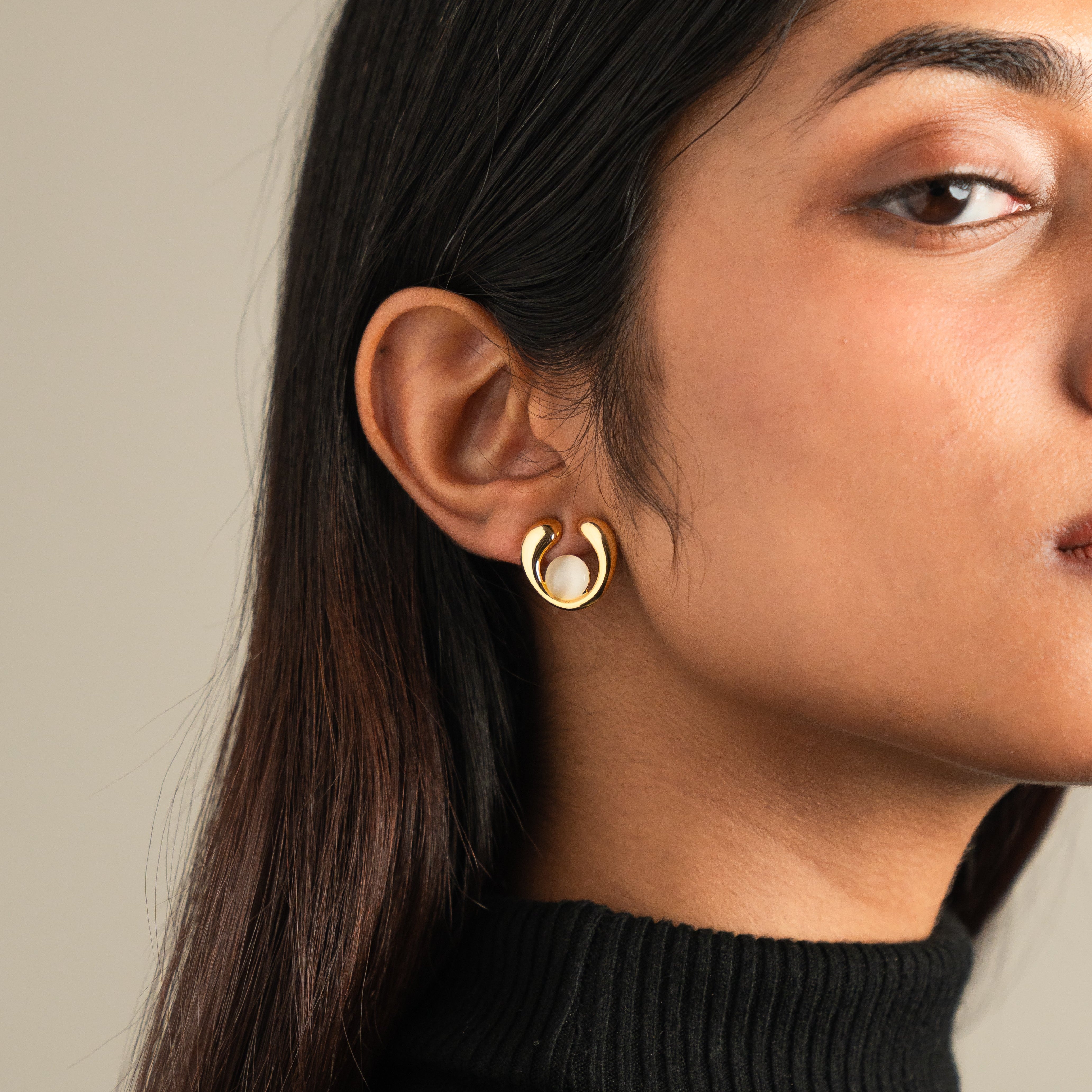 Diel Pearl Earrings