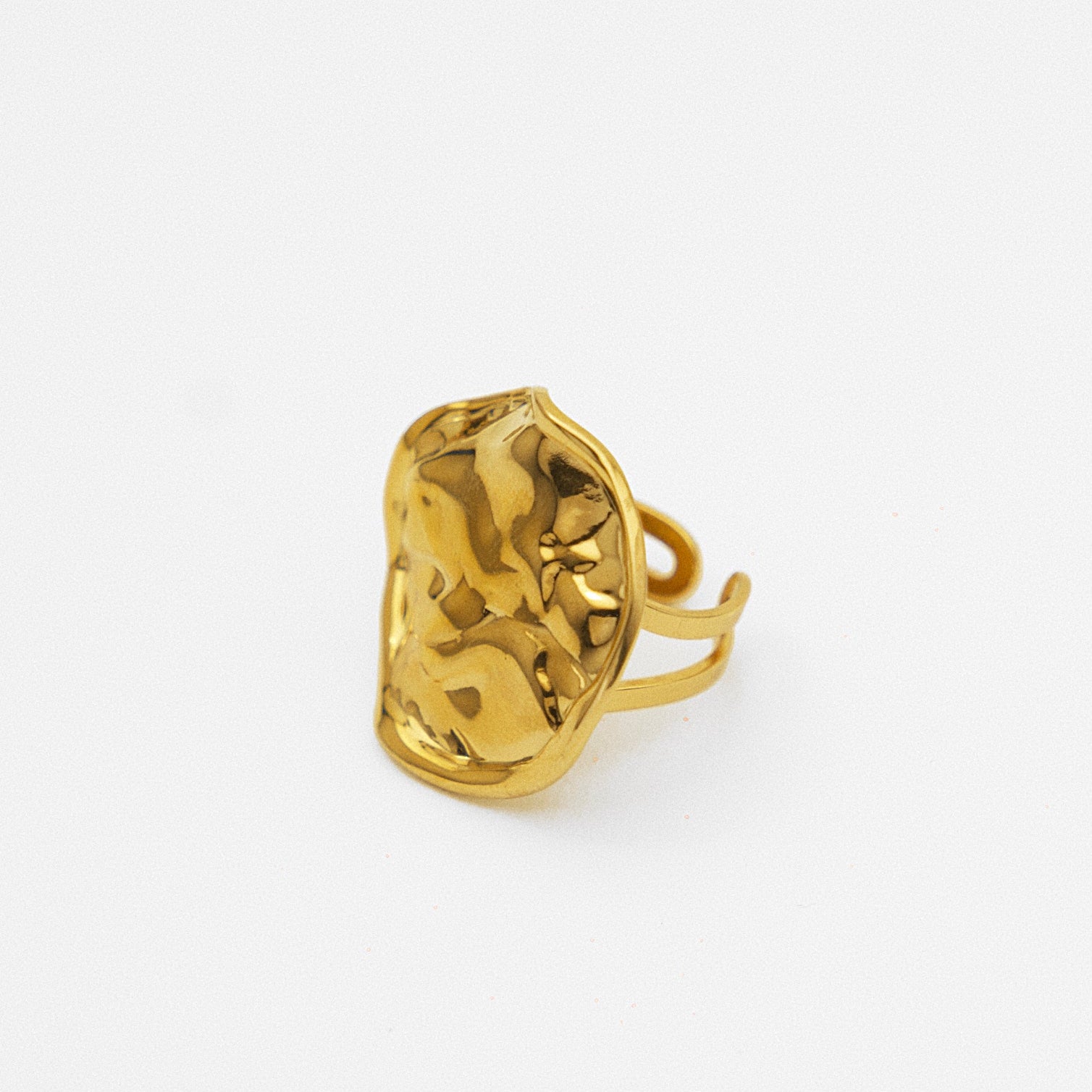Abstract Coil Statement Ring