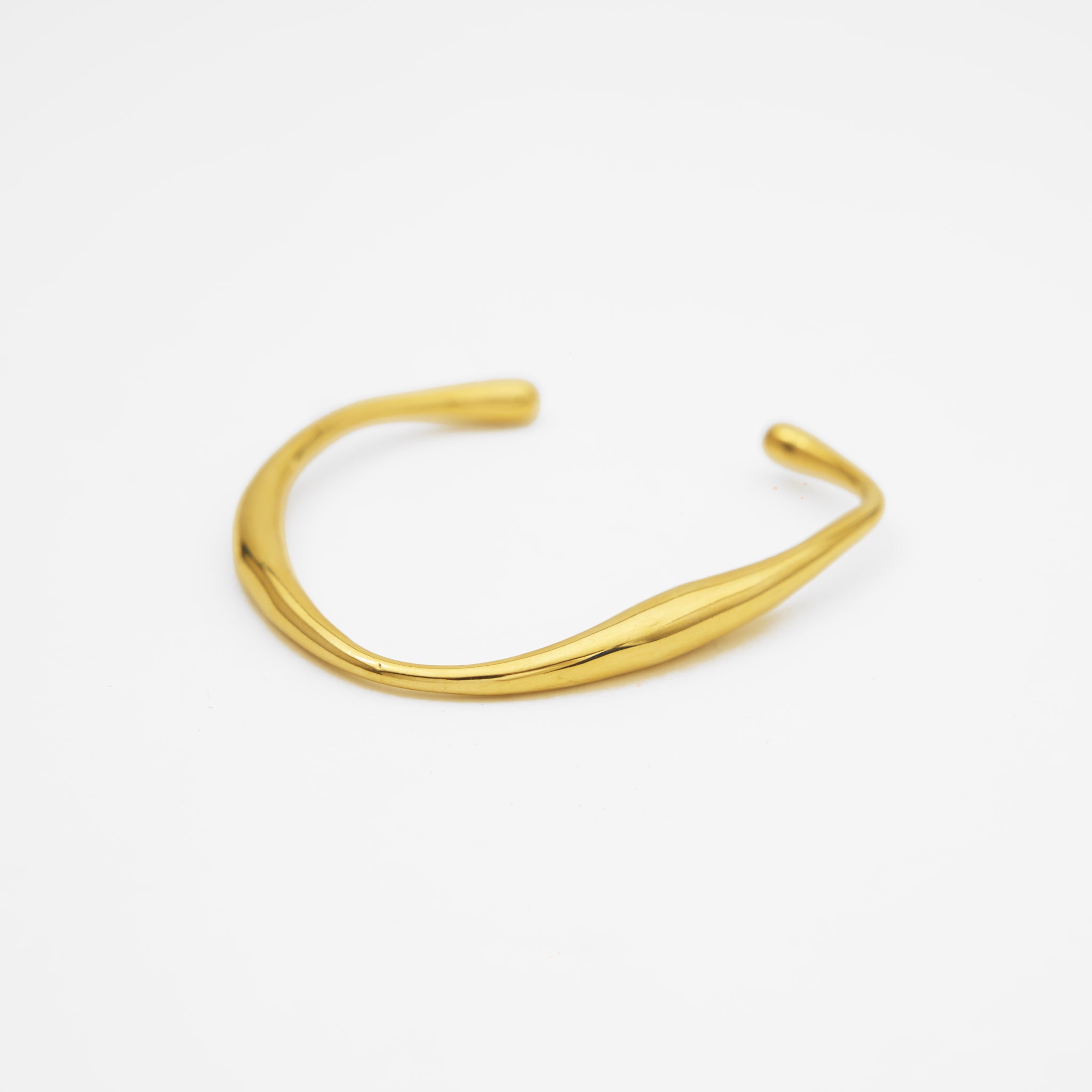 Breeze Band Curve Bangle