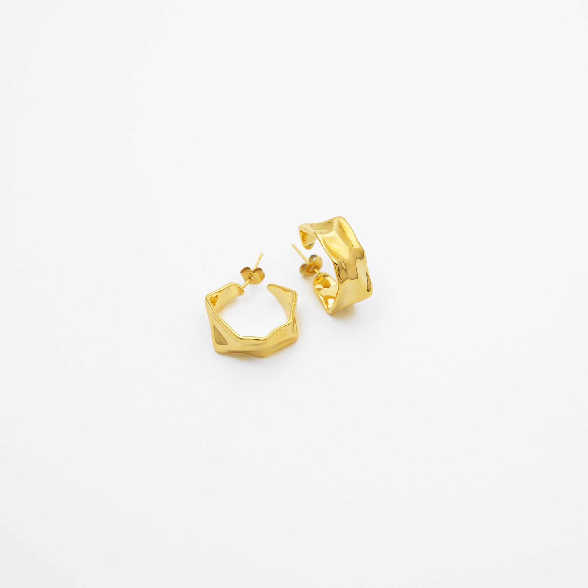 Curve Hoop Earrings