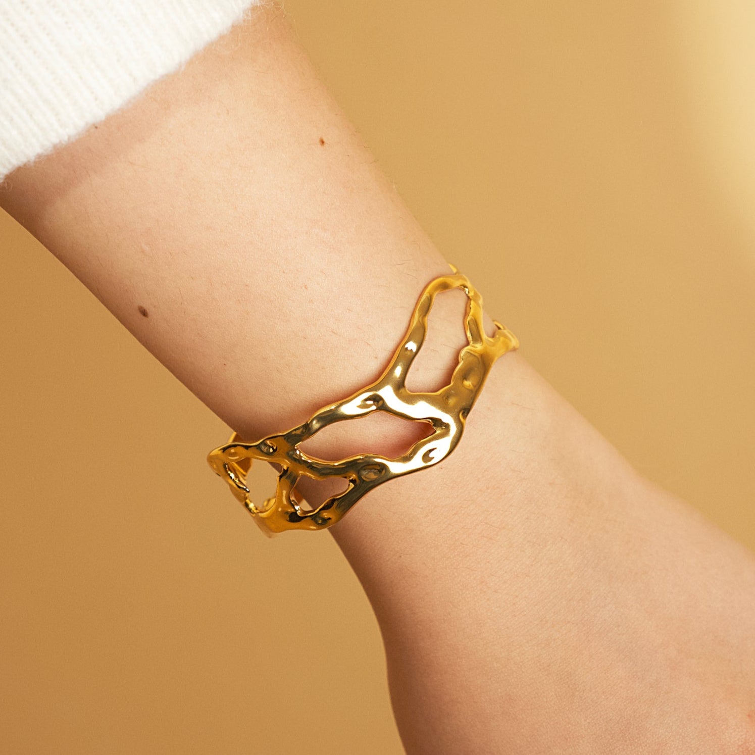 Sinuous Curve Layered Bangle