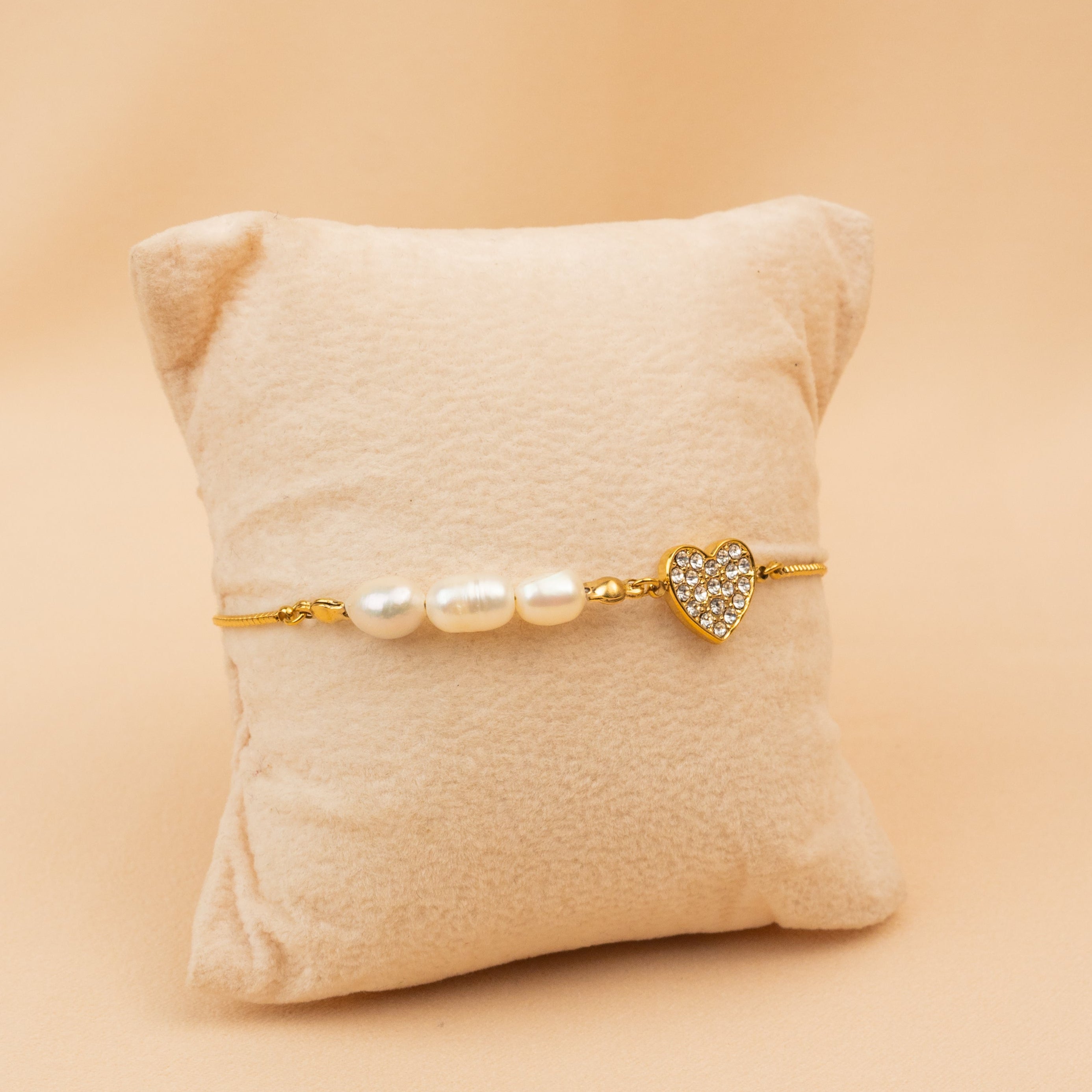 The Pearl Heart Bracelet