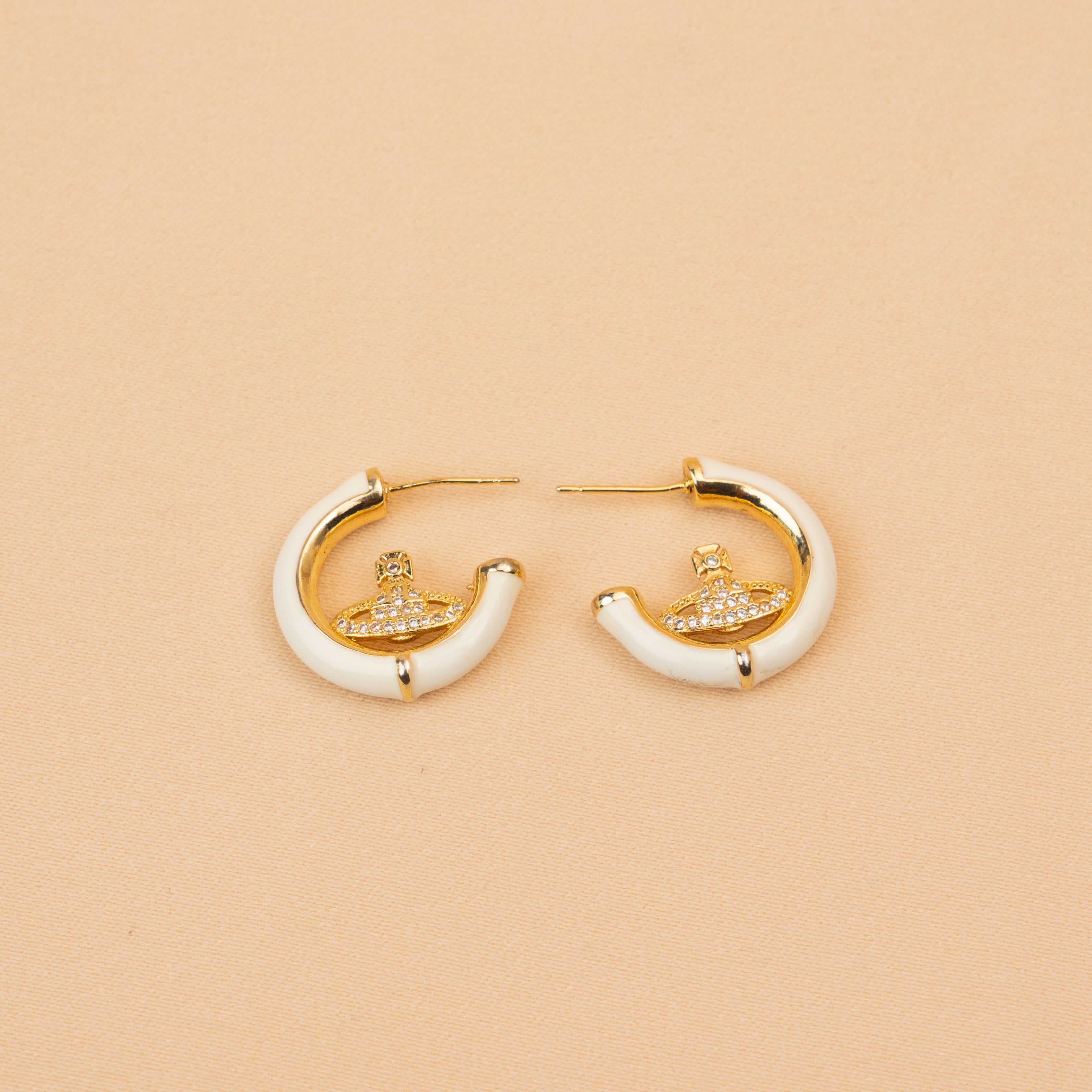 Saturn Hoops