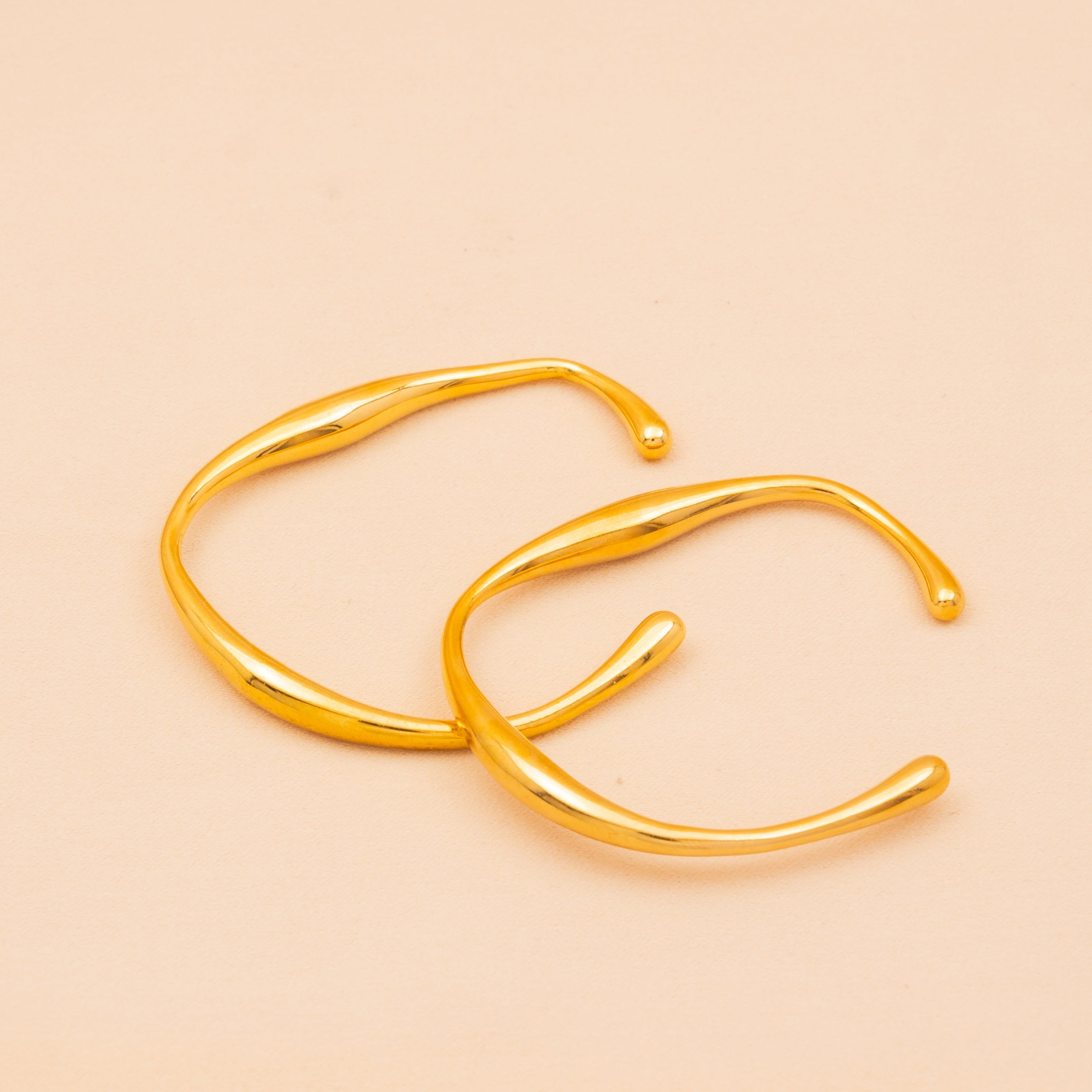 Breeze Band Curve Bangle