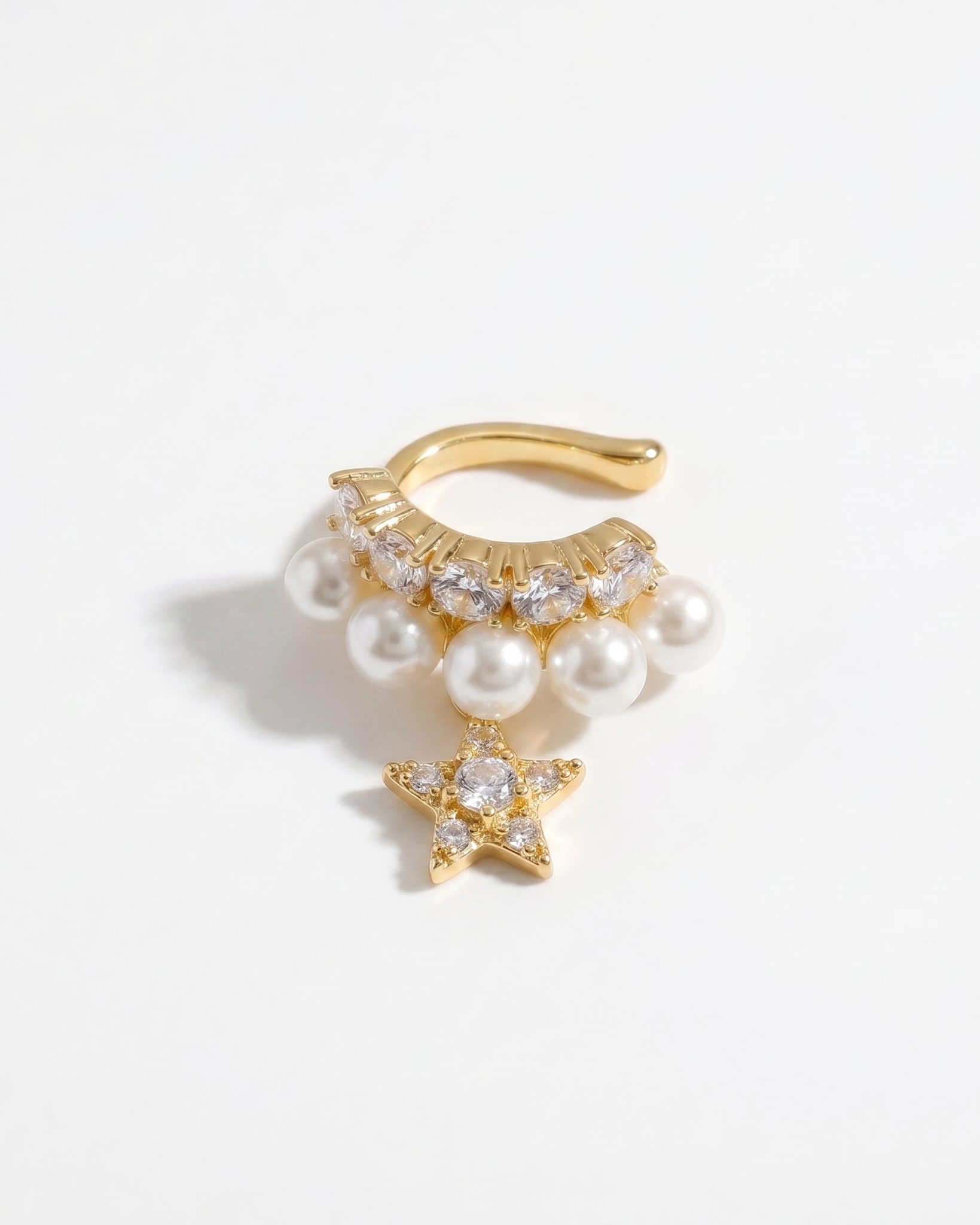 Starstruck Pearl Ear Cuff