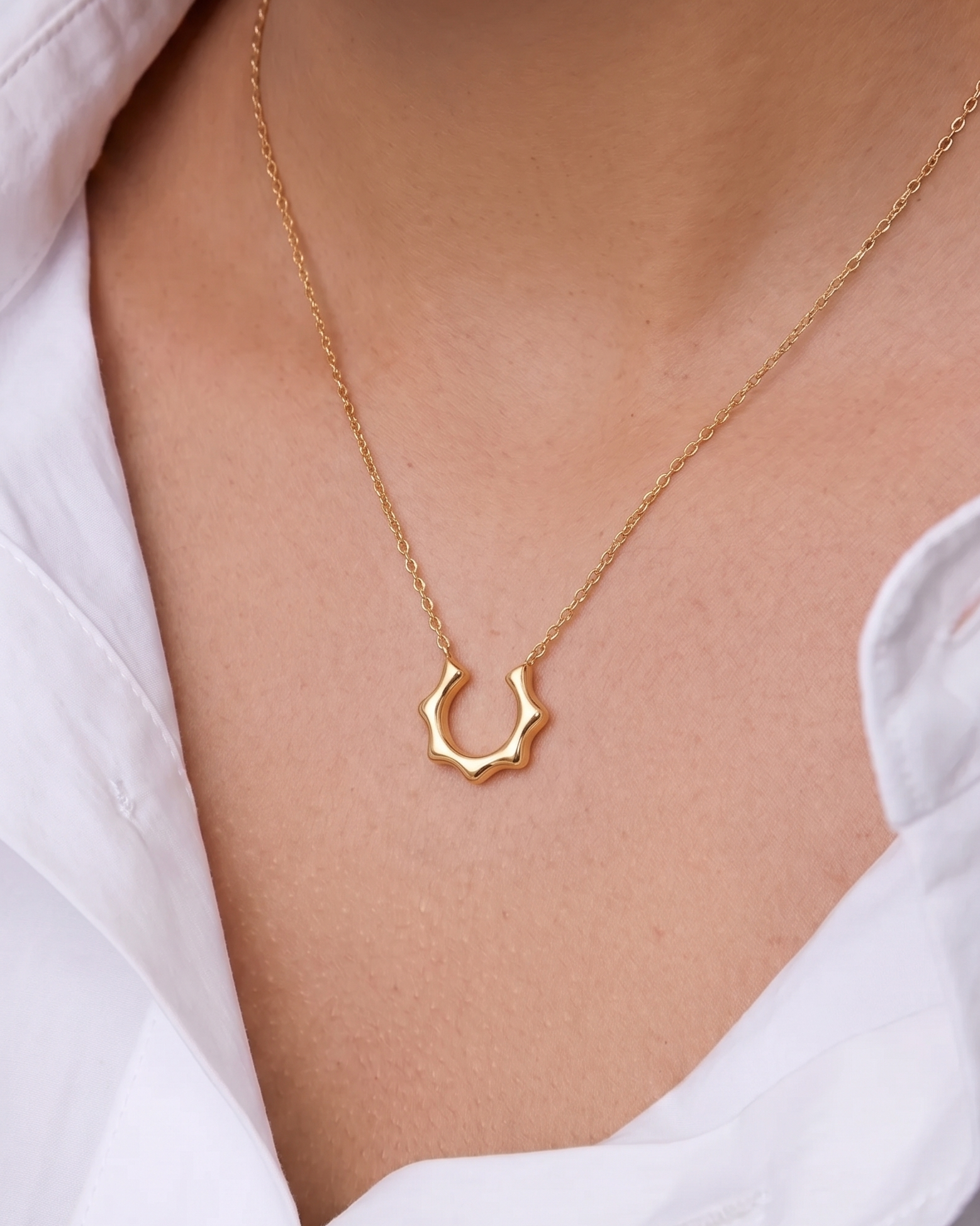 Sculpted Curve Pendant