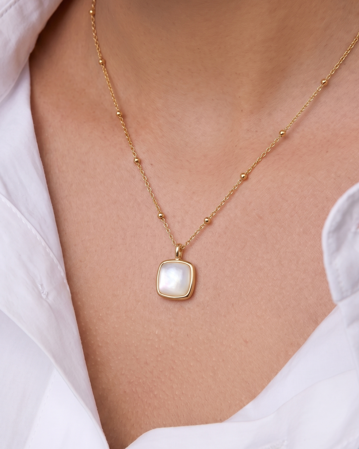 Elaris Pearl Pendant