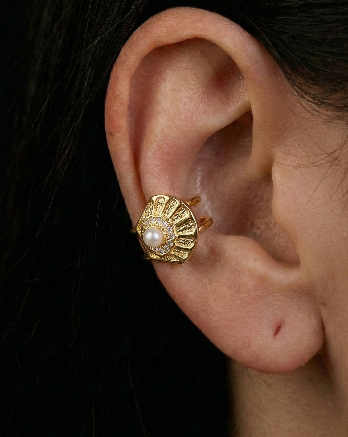 Solar Pearl Ear Cuff