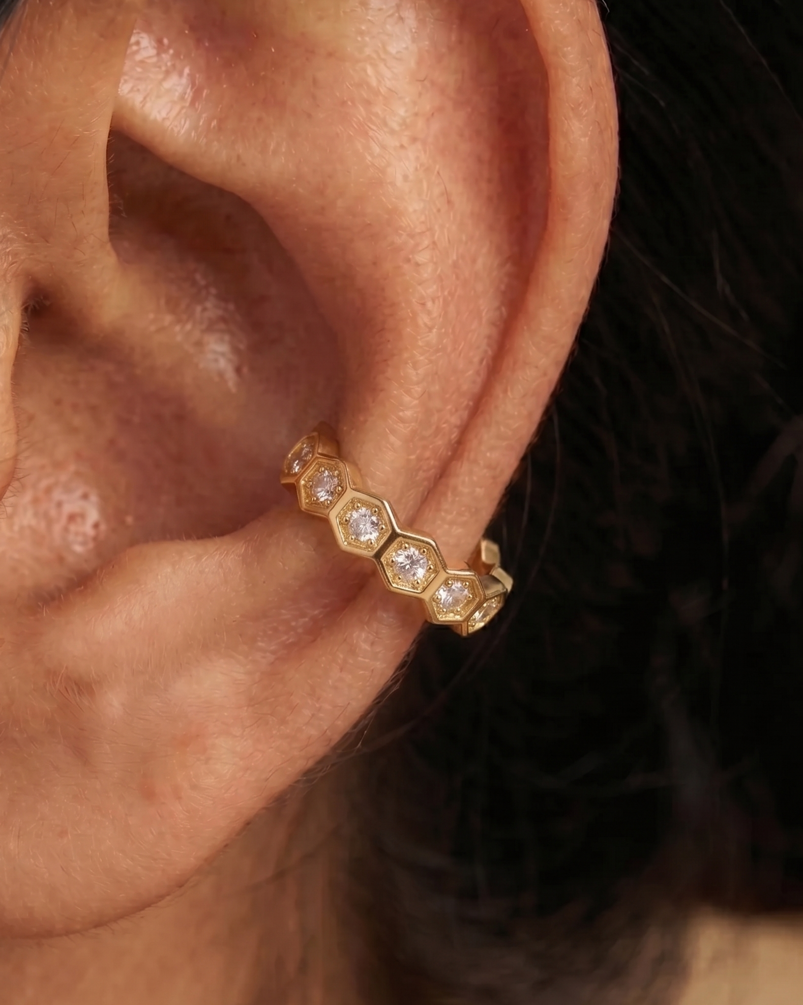 Célune Bezel Ear Cuff