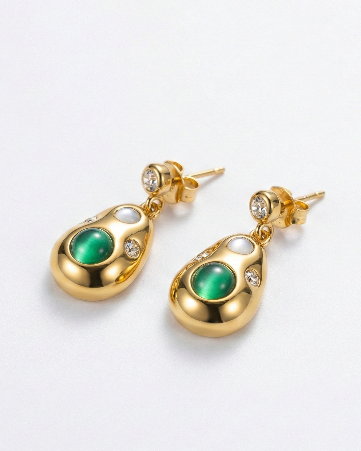 Emera Drop Earrings