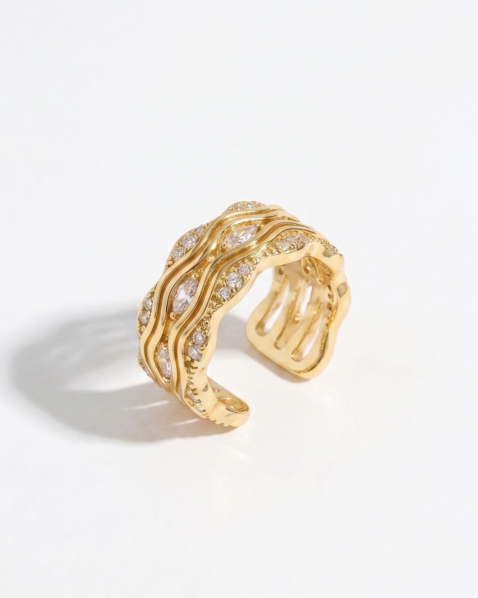 Sienna Wave Ear Cuff