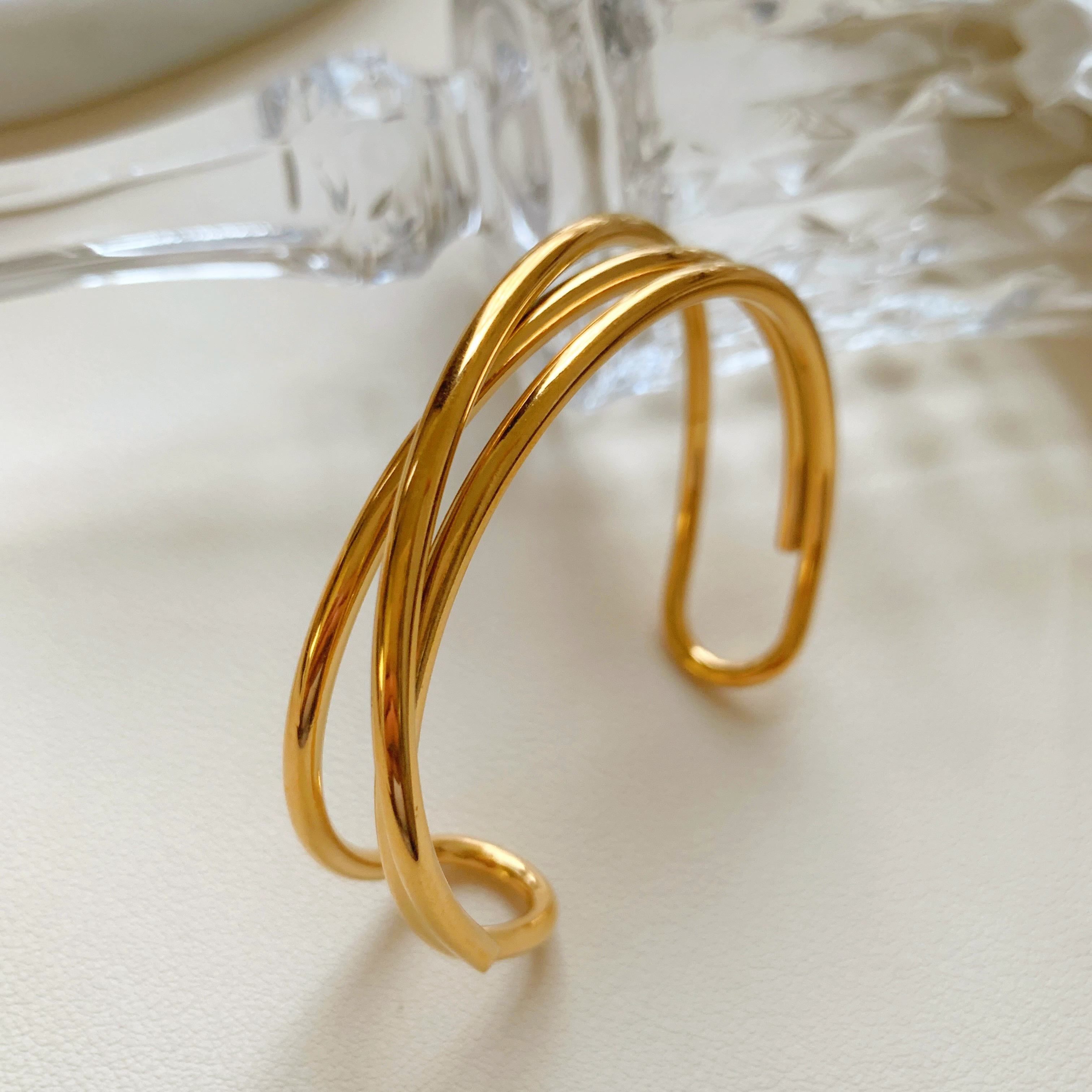 Triple Toned Curve Bangle