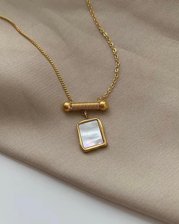 Luna Pearl Drop Necklace