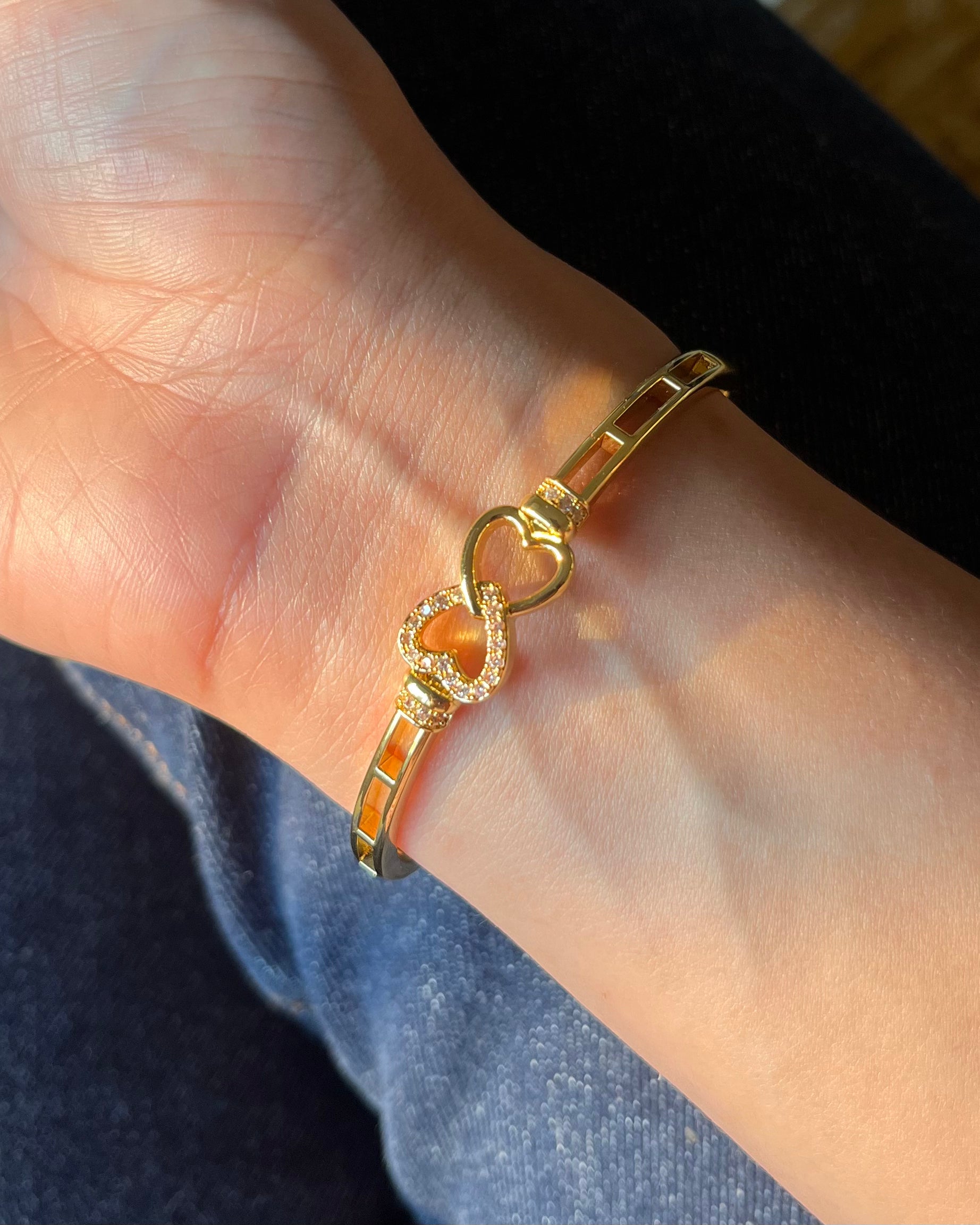 Pavé Heart Link Bangle