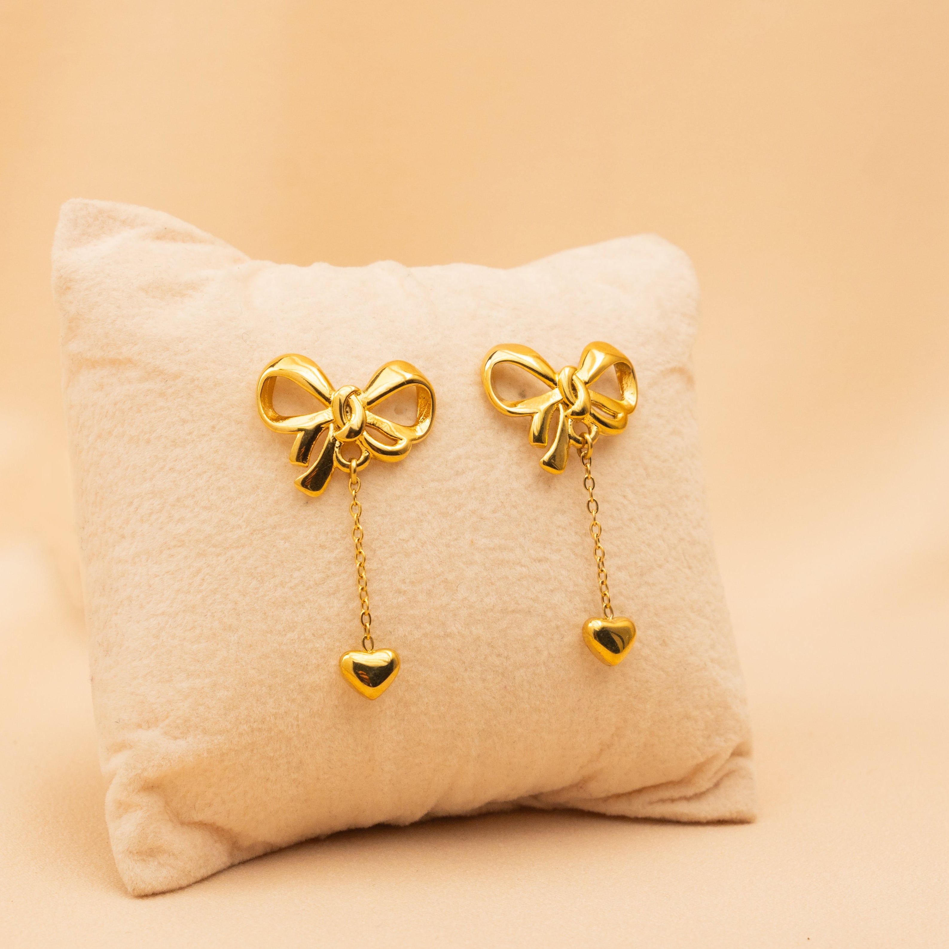 Honeydrop Bow Earrings