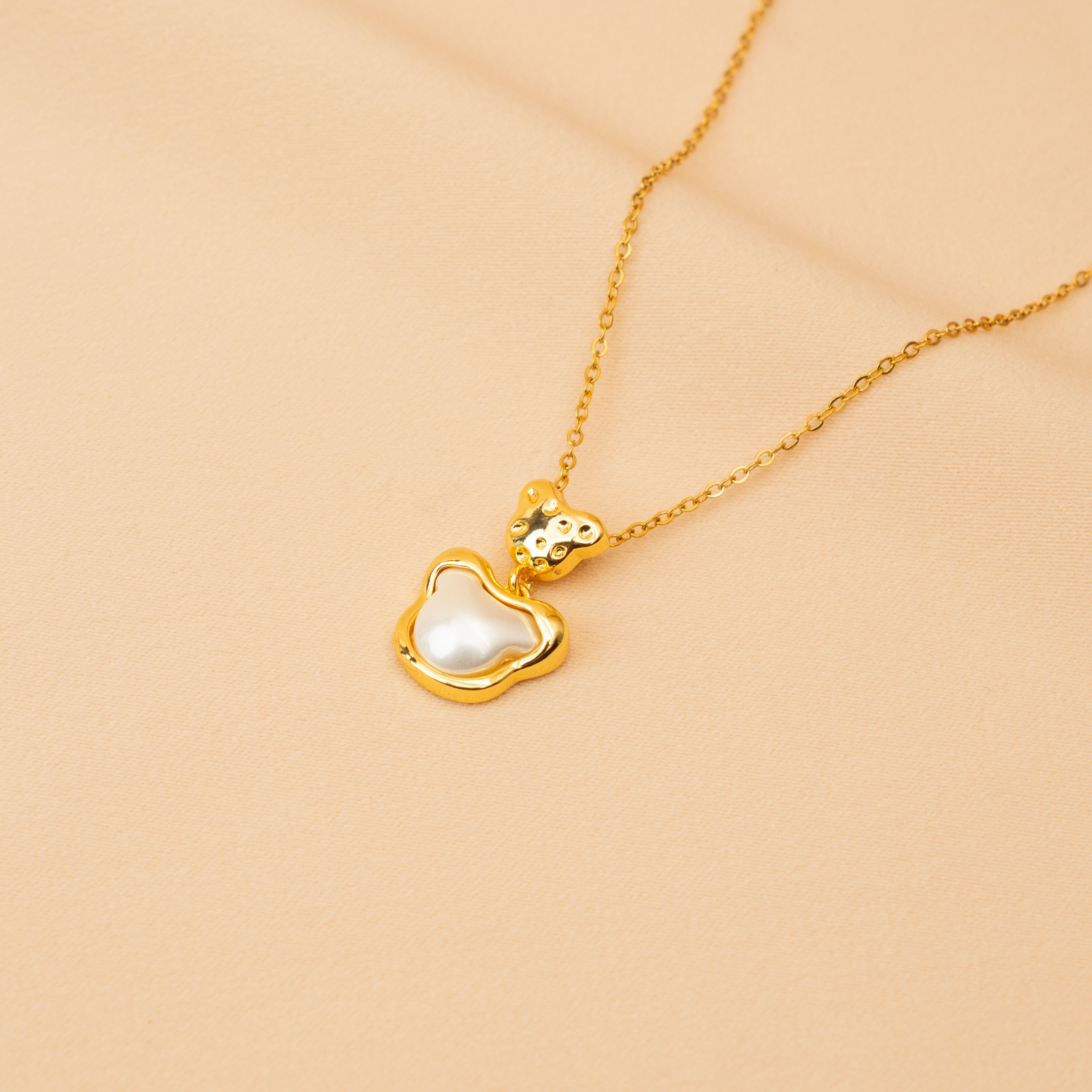 The Teddy Pendant Necklace