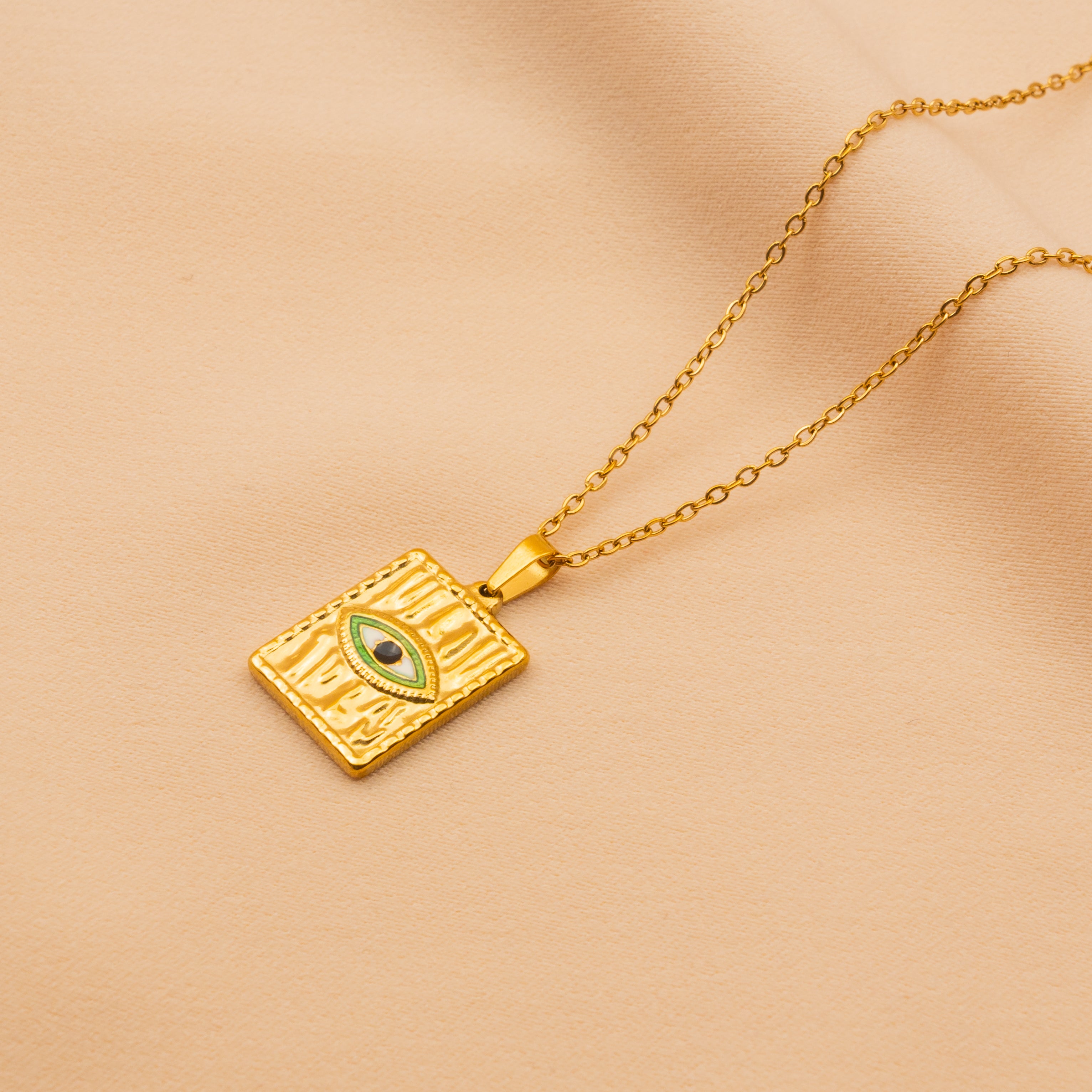 The Green Stone Eye Necklace
