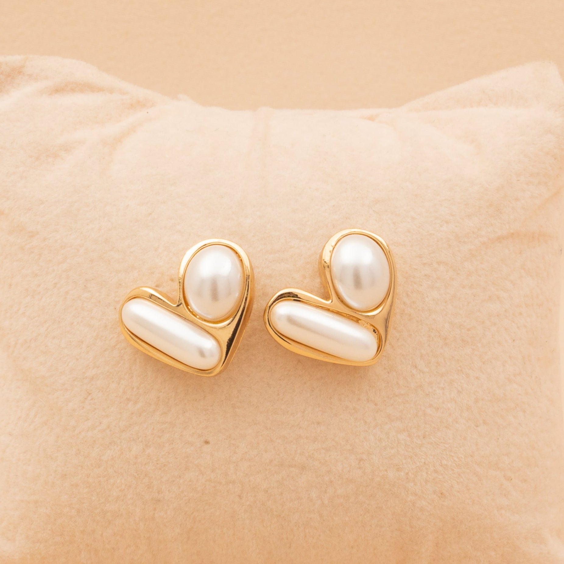 Abstract Pearl Heart Earrings