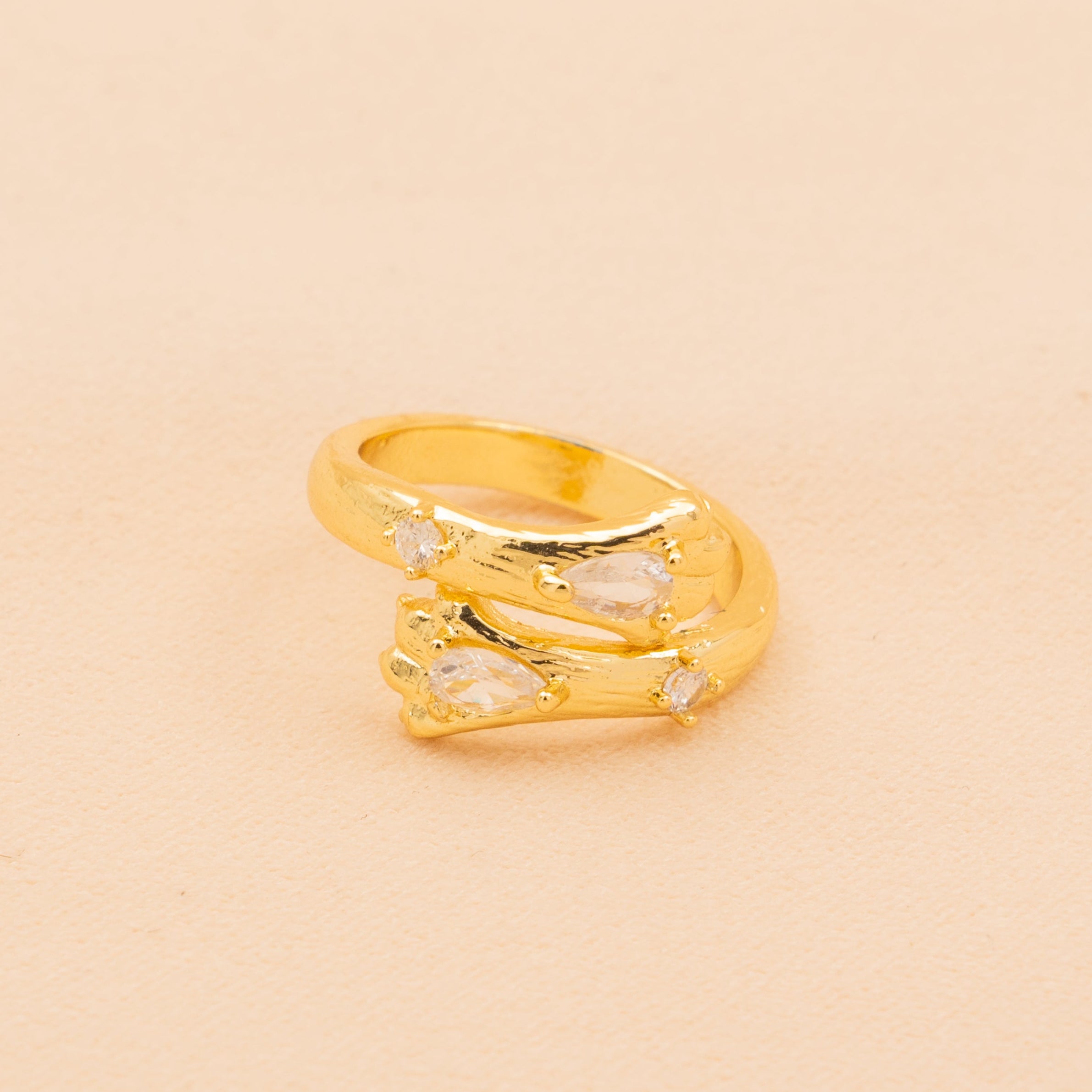 Cuddle-Stud Delight Ring