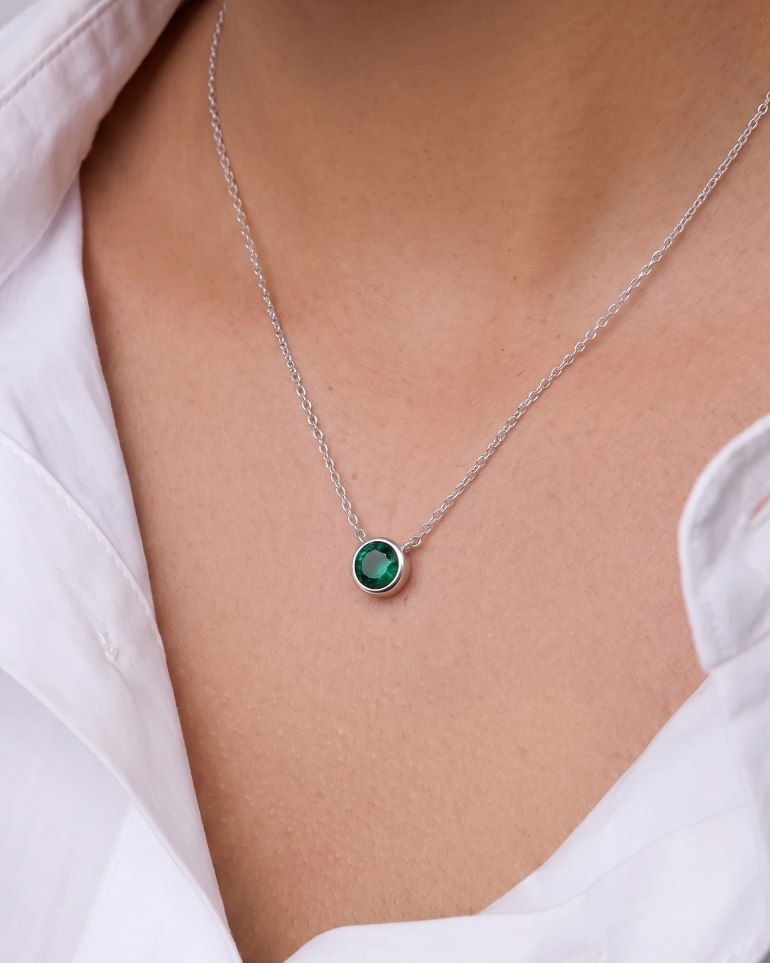 Verde Bezel Pendant Necklace