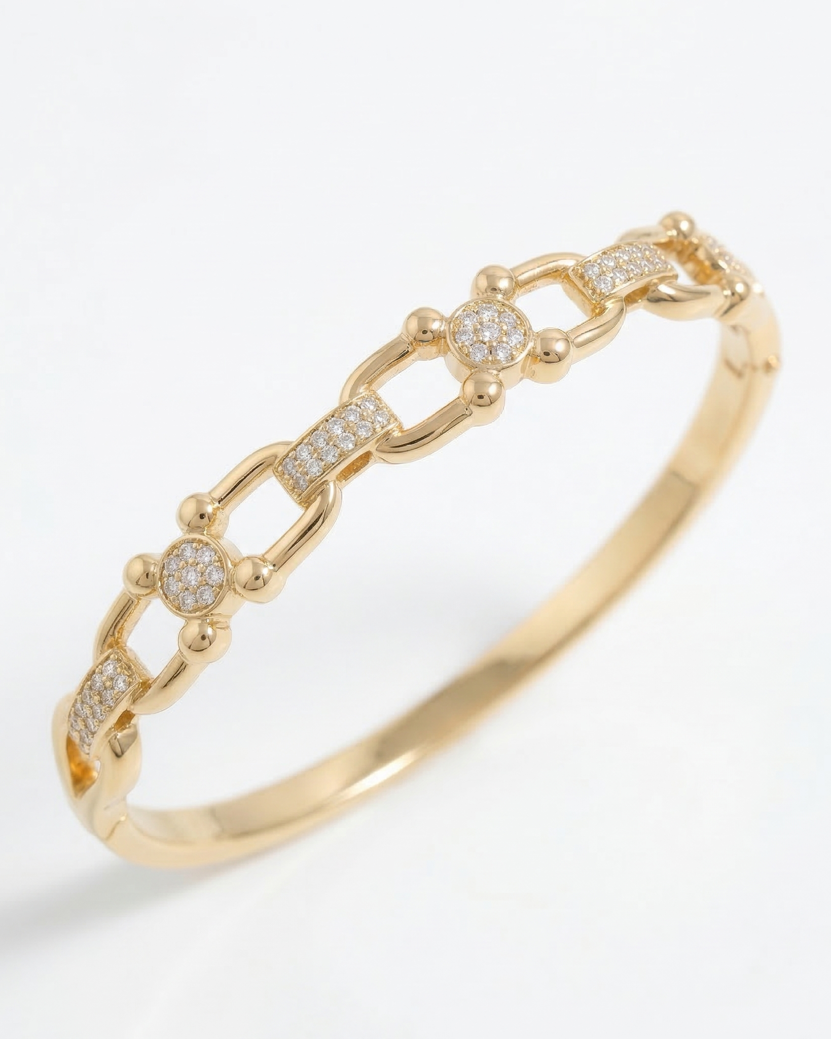 Pavé Station Link Bangle