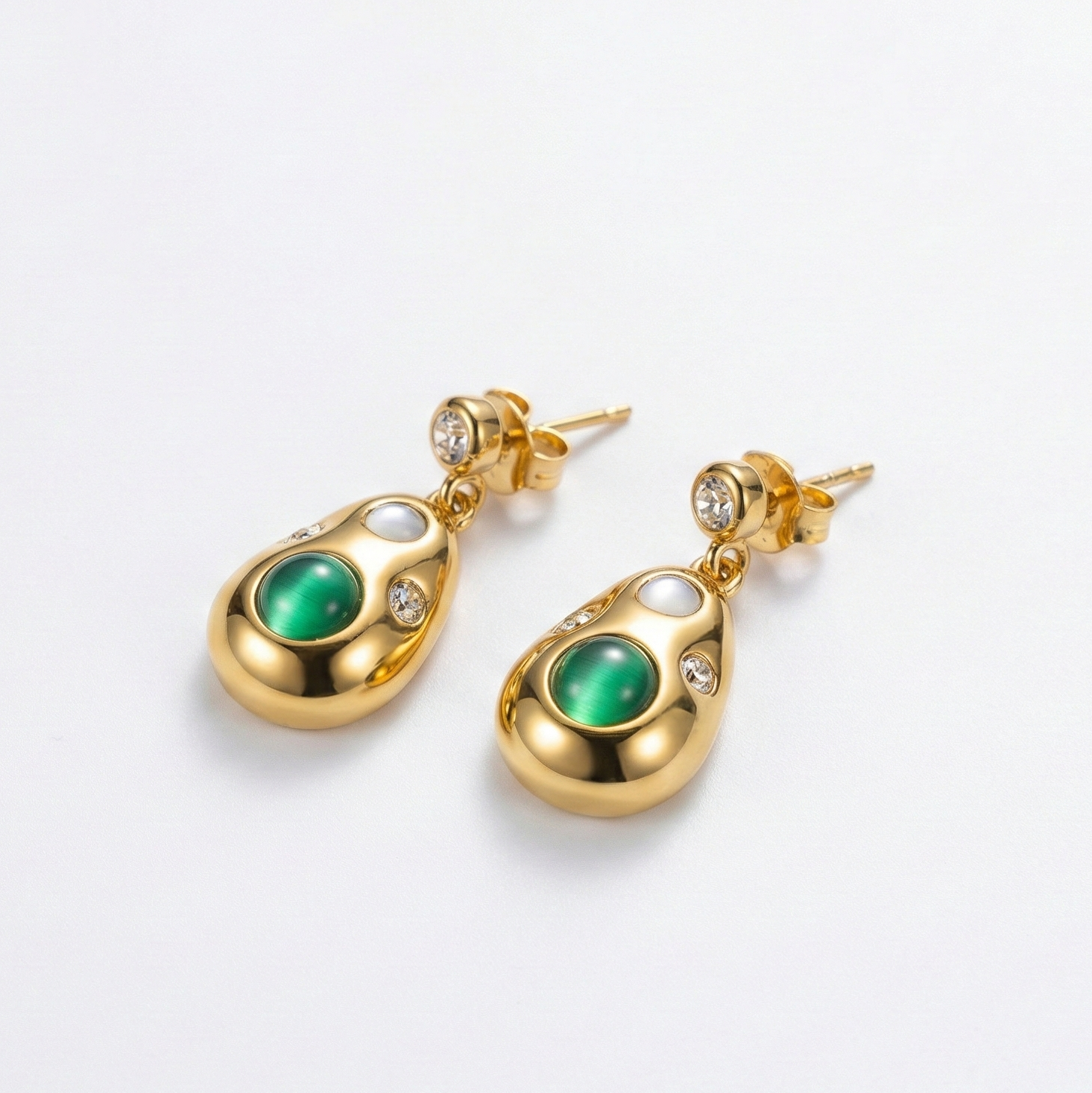 Emera Drop Earrings