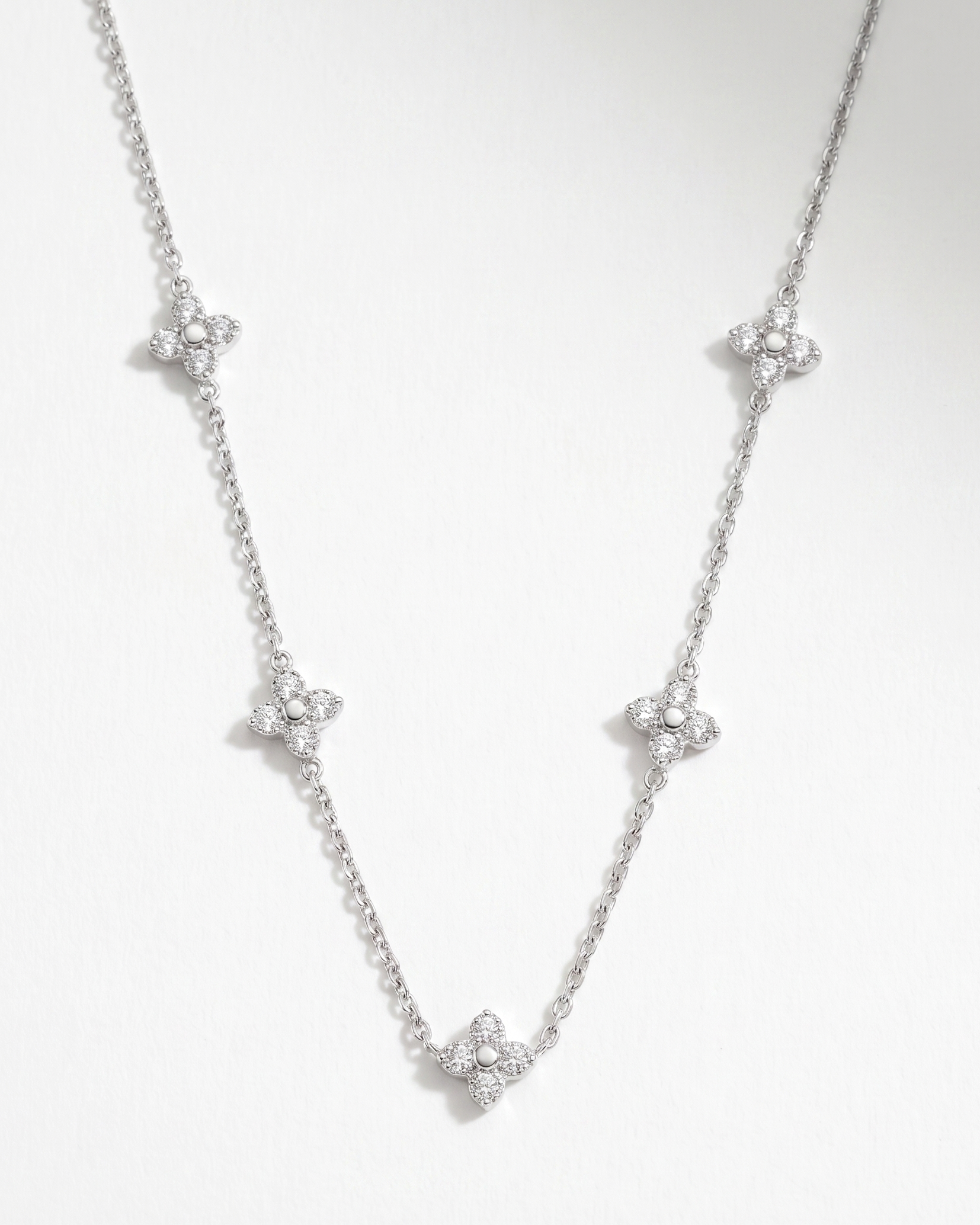 Soft Bloom Necklace