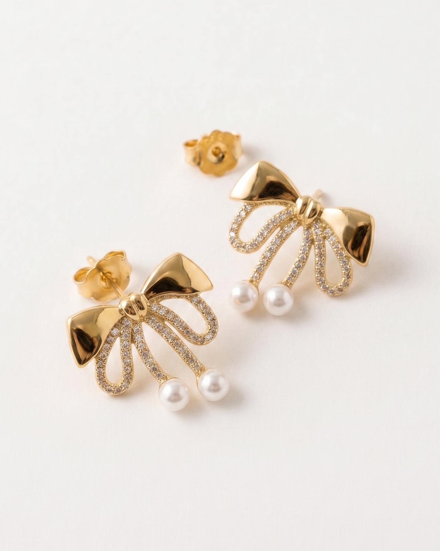 Éloise Bow Studs