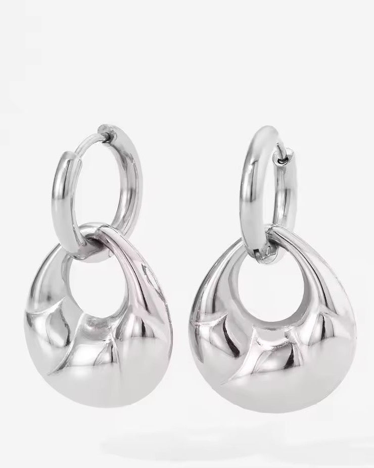 Roxy Dangling Earrings