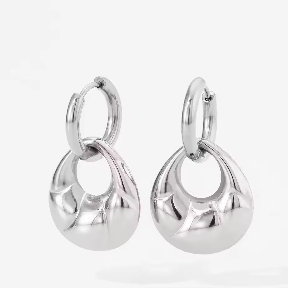Roxy Dangling Earrings
