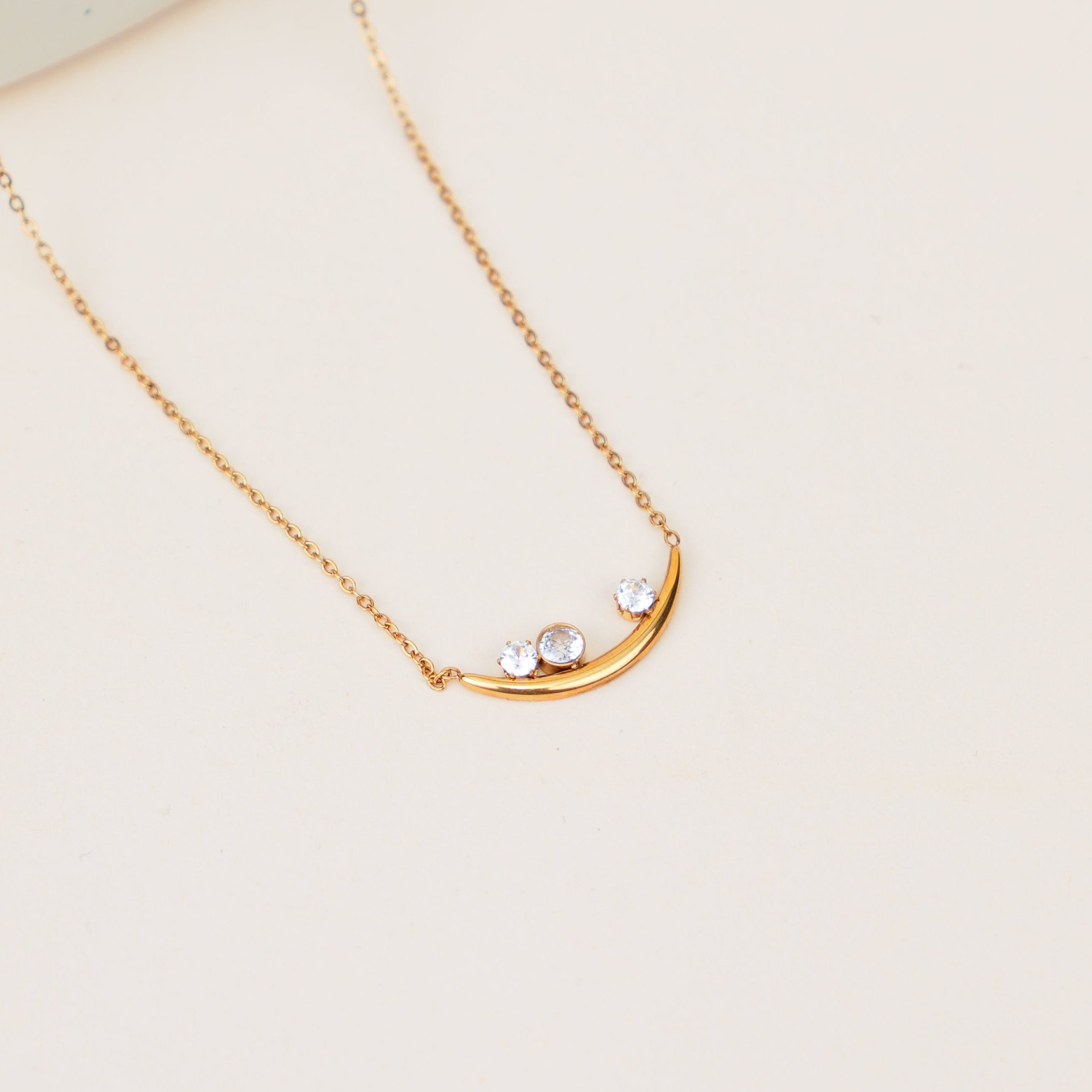 The Auri Necklace