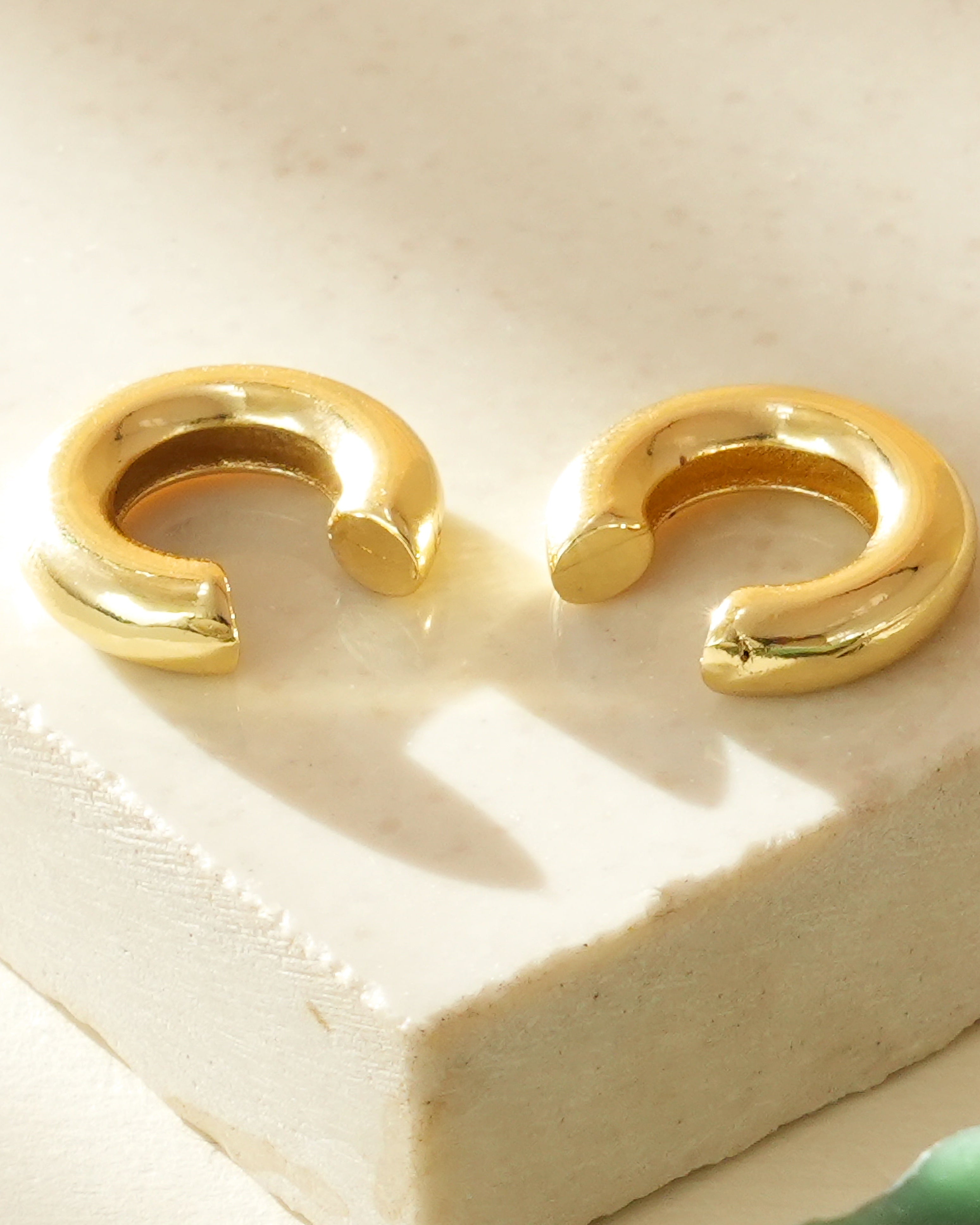 Sleek Plain Ear Cuff